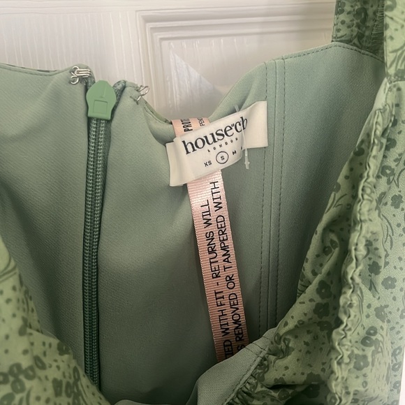 NWT House of CB Tallulah Green Tonal Floral Puff Sleeve Dress in Small (S) - Picture 10 of 17